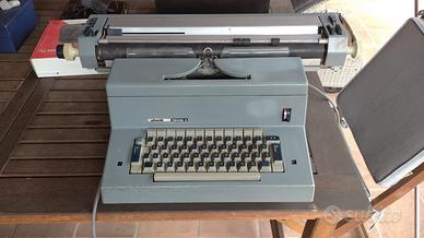 Macchina da scrivere Olivetti Tekne 3
