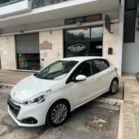 Peugeot 208. 2017. 1.6 DIESEL75 cavalli. km.80’000