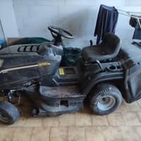 Trattorino tagliaerba