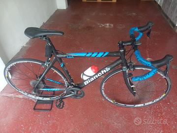 Bianchi 928 Carbon taglia 55, come da foto.
