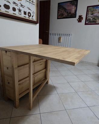 Tavolo pieghevole Ikea in legno