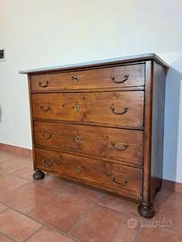 Cassettiera arte povera con top in marmo