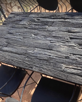 Tavolo nero in ferro con sei sedie