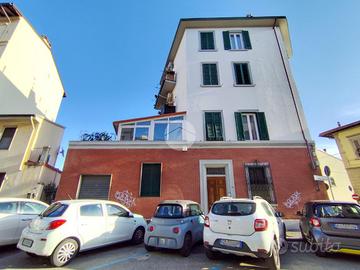 4 LOCALI A FIRENZE