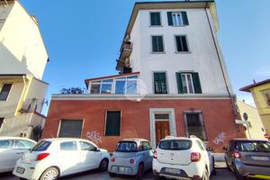4 LOCALI A FIRENZE