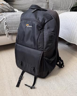zaino LOWEPRO fastpack BP 250 AW II