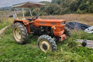 Trattore fiat 420 DT con attrezzi compresi