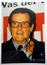 Roger Moore, Autografo Originale su Foto - LOA