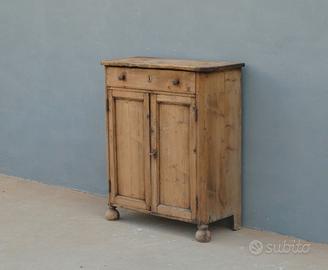 Piccola credenza rustica in legno di abete, H 94cm
