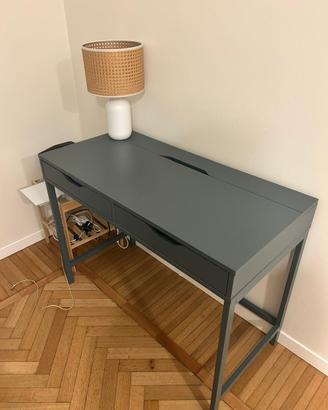 Scrivania + sedia da lavoro