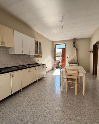 3 LOCALI A DURAZZANO