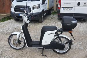 Askoll ES pro es pro scooter elettrico aziendale p