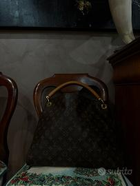 Borsa Louis Vuitton Artsy