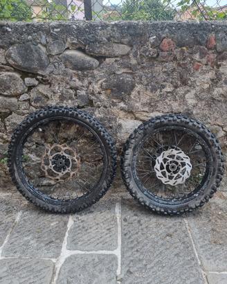 cerchi più gomme 50/125