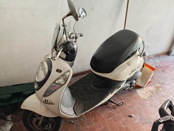 Sym mio100