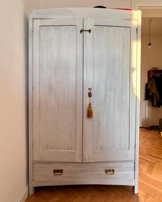 Stupendo armadio stile shabby chic