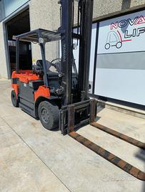 Carrello elevatore TOYOTA 40 quintali