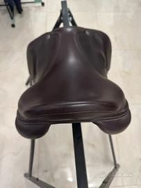 Sella da salto cavallo