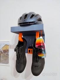 Porta casco, scarpe e accessori bici