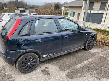 Opel corsa c 2004