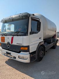 Cisterna Mercedes Atego 1523