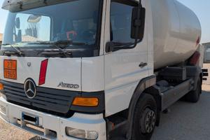 Cisterna Mercedes Atego 1523