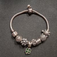 Bracciale Pandora con Charms

