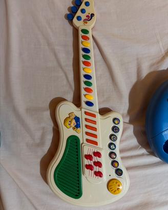 Chitarra giocattolo
