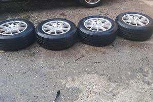 4 cerchi in lega 17" 5x127 ET35 7J Alcasting