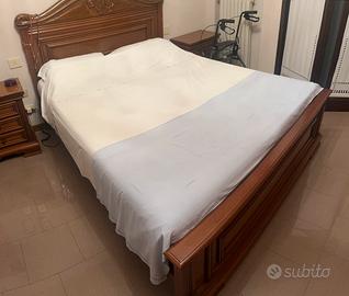 Letto matrimoniale classico