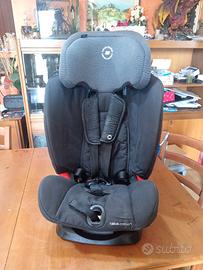 Seggiolino Bebè Comfort Titan Isofox