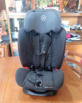 Seggiolino Bebè Comfort Titan Isofox