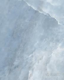 PIASTRELLE IN GRES EFFETTO MARMO