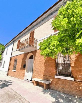 Casa indipendente di 90 m² con 4 locali a Castroca