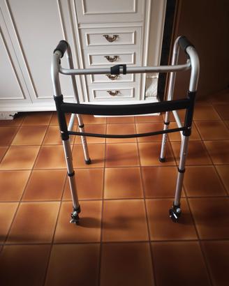 Deambulatore pieghevole in alluminio