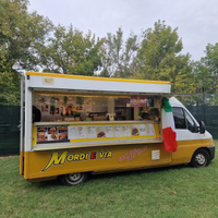 Food truck pronto per il lavoro patente B