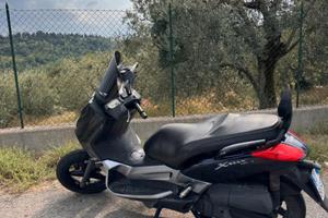 Yamaha X-Max 125