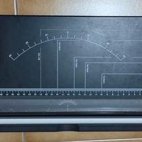 Taglia carta da tavolo scorrevole 