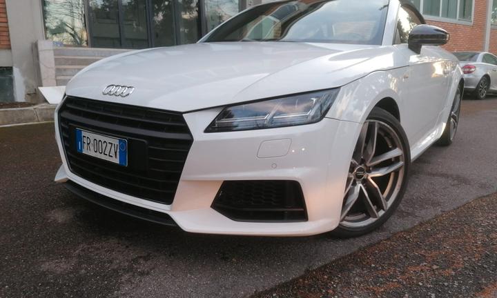 Audi TT Roadster 1.8 TFSI S tronic Design