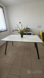 Tavolo modello Evelyn 160x90 ortime condizioni