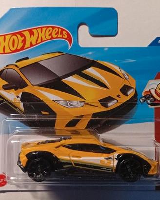 Hot Wheels 2025 Lamborghini Huracán Sterrato