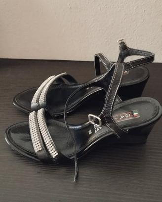Sandali neri in vera pelle num. 38 nuovi