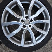 Gomme Pirelli 255/40 R20 101Y + Cerchi in Lega MAK