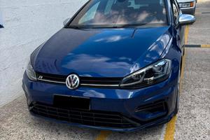 VOLKSWAGEN  GOLF R
