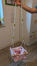 Altalena in stoffa rosa