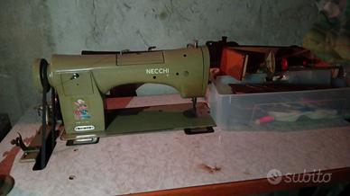 macchina industriale per cucire 