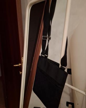 Gucci Borsa a Tracolla in Pelle Nera – Unisex – Pa