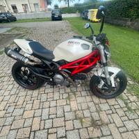 Ducati Monster 796