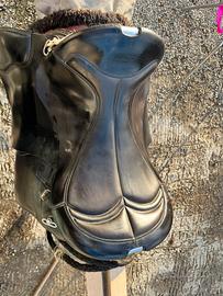 sella Prestige fa trekking con staffe inglesi