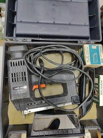 spara chiodi e graffe elettrica Blak &decker